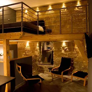 Here Mini Loft Apartment